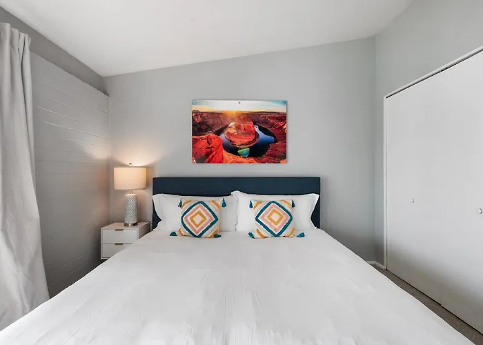 Cozy 2b2b With Free Parking In The Heart Of Apartment *